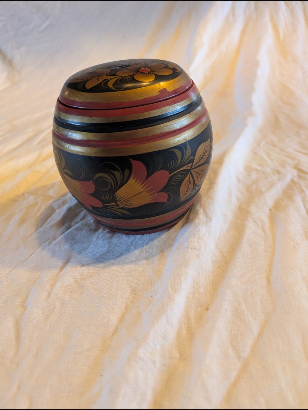 2/30$ Vintage Black, Gold and Pink Floral Lidded Jar